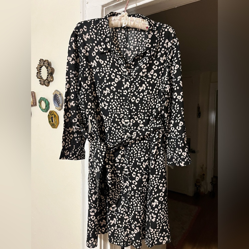 Elegant Black and White Patterned Dress